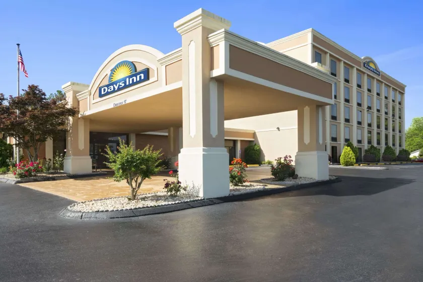 Days Inn by Wyndham Rome Downtown - Image 1