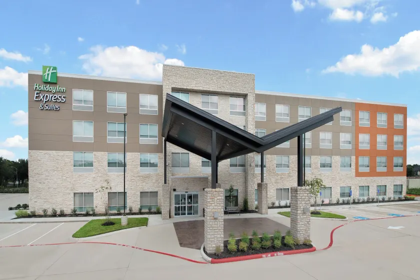 Holiday Inn Express & Suites- Sugar Land SE - Missouri City by IHG - Image 1