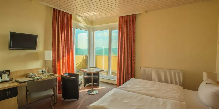 Landhotel Klingerhof - Image 1