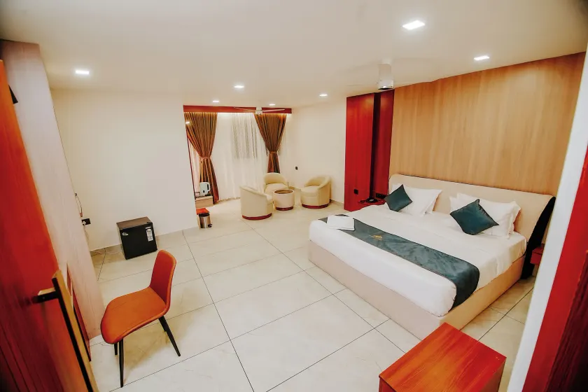 Empire Suites - Image 1