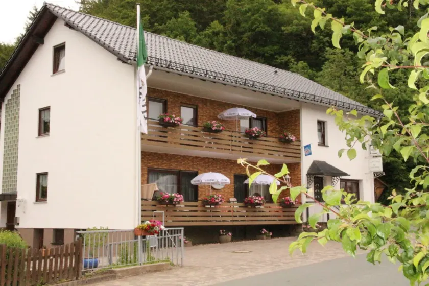 Gasthof - Pension 'Zur Dorfschänke' - Image 1