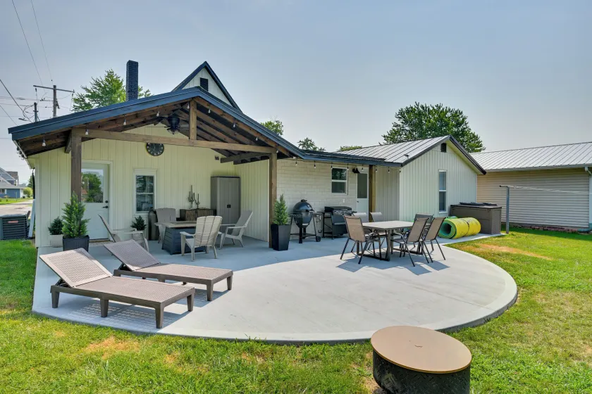 Waterfront Family Gem w/ Private Dock in Syracuse - Image 1