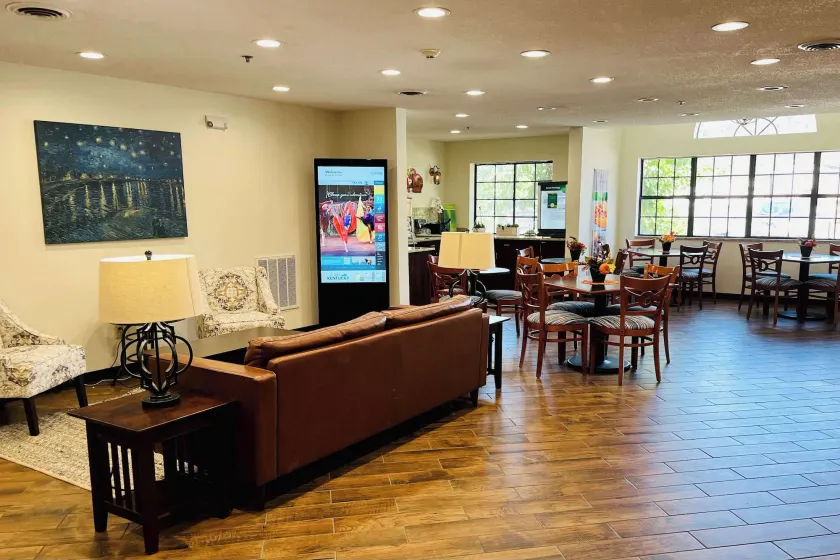 Quality Inn & Suites Prestonsburg next to Mountain Arts Center - Image 1