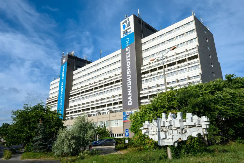 Danubius Hotel Arena - Image 1