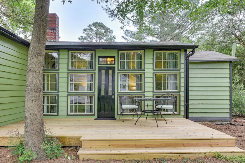 Quiet Tree-lined Yard & EV Charger: Near I95 - Image 1