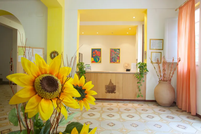 Hotel Moderno - Image 1