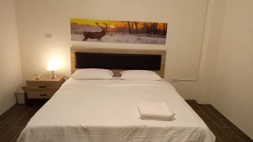 Yuanshan Dahu Homestay - Image 1