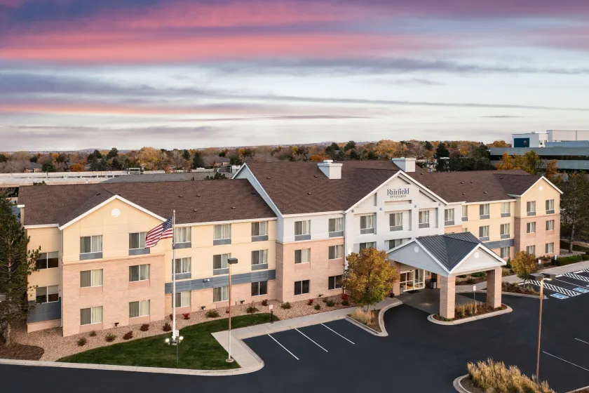 Fairfield Inn & Suites by Marriott Denver Aurora/Medical Center - Image 1