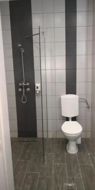 FREE PARKING, FREE BREAKFAST, only 15 minutes to City Center - Badeværelse