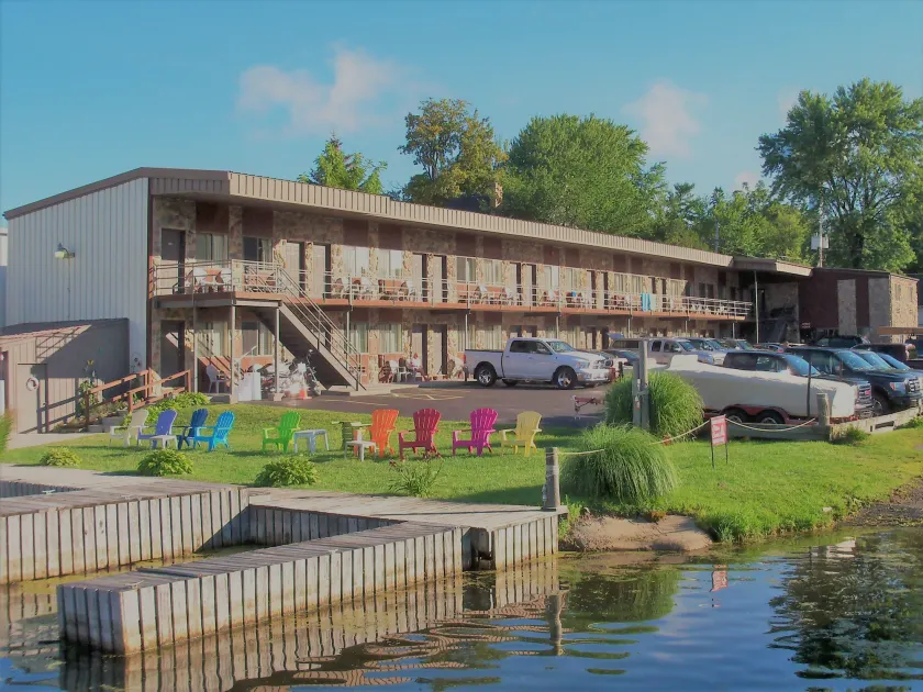 Otter Creek Inn - Image 1