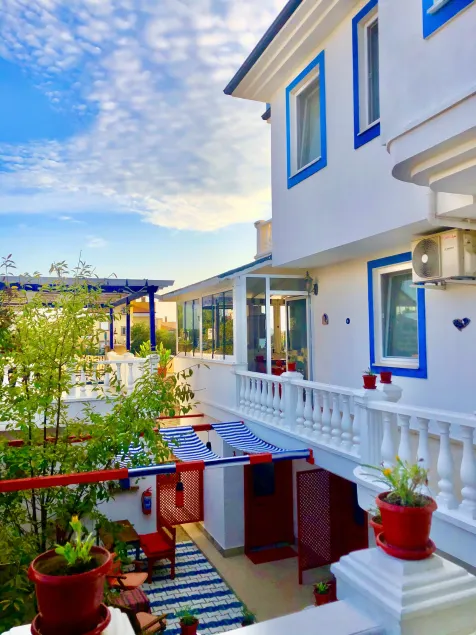 Cunda Ada Kızı Otel - Image 1