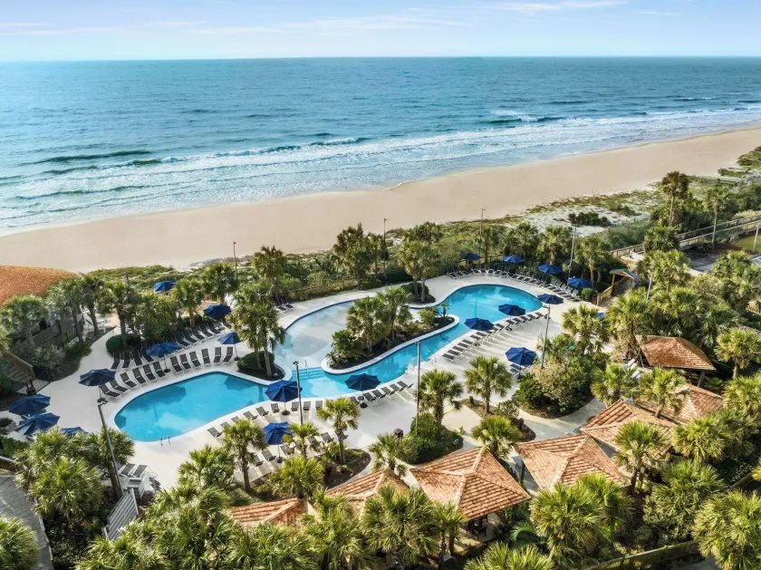 Royale Palms Condominiums - Image 1