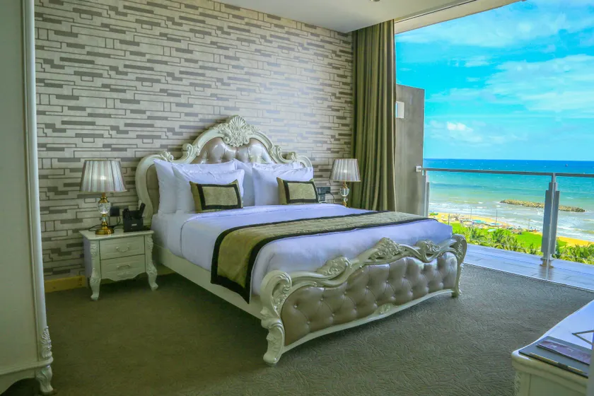 Ruvisha Beach Hotel - Image 1