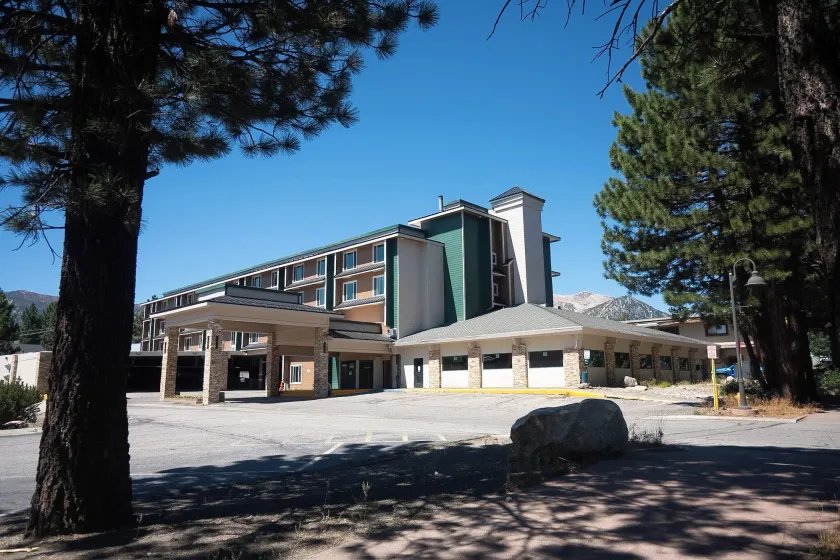 Shilo Inn Mammoth Lakes - Image 1