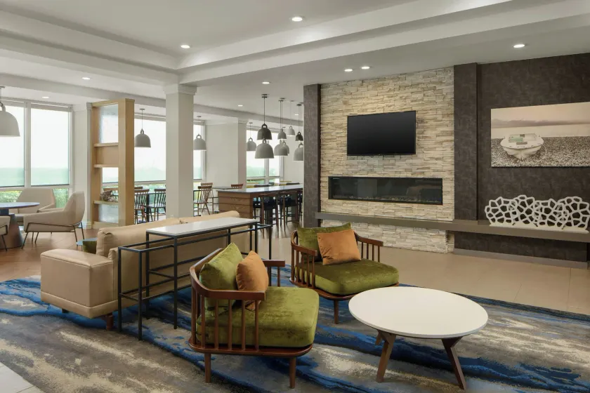 Fairfield Inn & Suites by Marriott Virginia Beach Oceanfront - Image 1