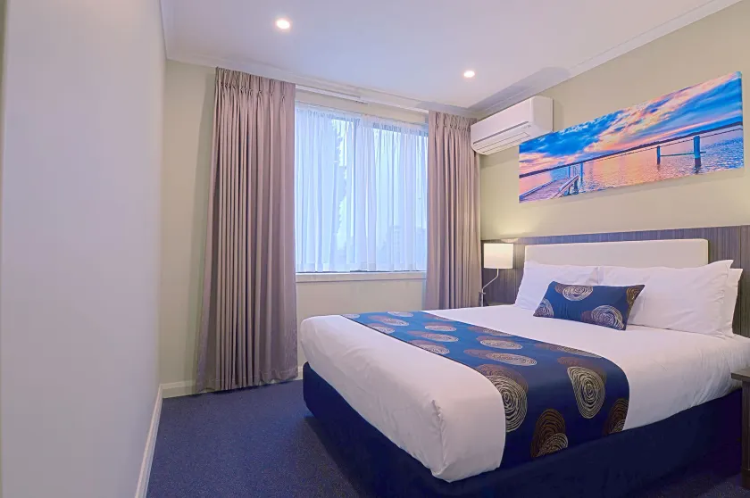 Park Squire Motor Inn & Serviced Apartments - Free Car Park - Image 1