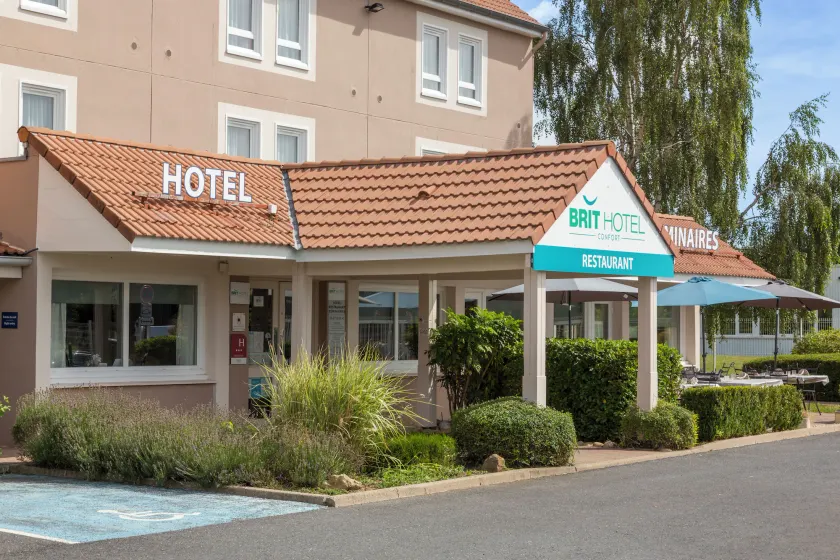  Brit Hotel Confort CAMBRAI - Image 1