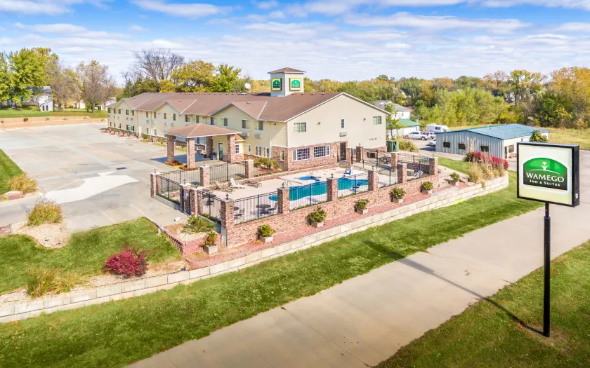 Wamego Inn and Suites - Image 1