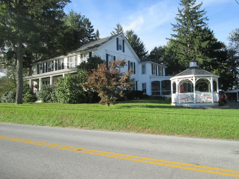 Buck's Homestead B&B - Image 1