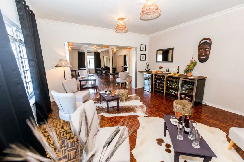 Le Petit Chateau Guest House - Image 1