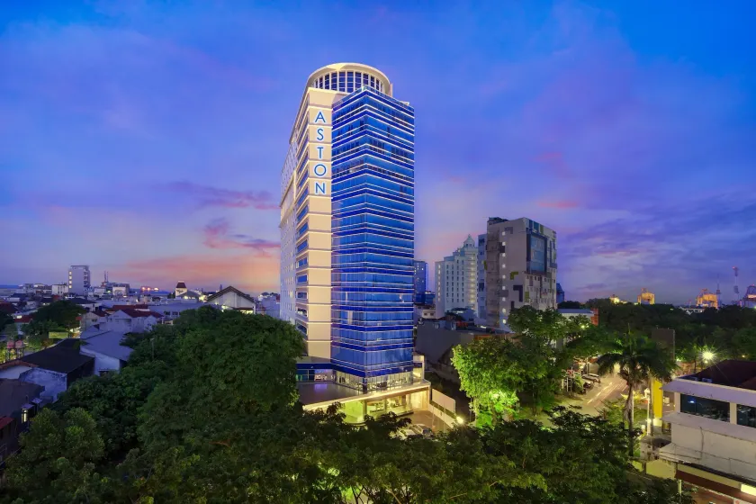 Aston Makassar Hotel & Convention Center - Image 1