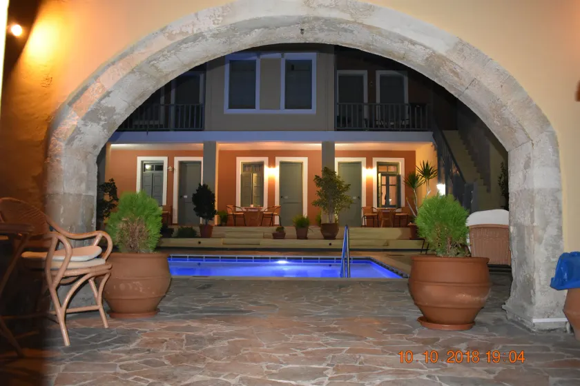 Vecchio Hotel - Image 1