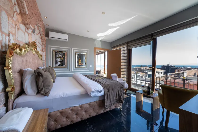 Holiday Business Otel - Image 1