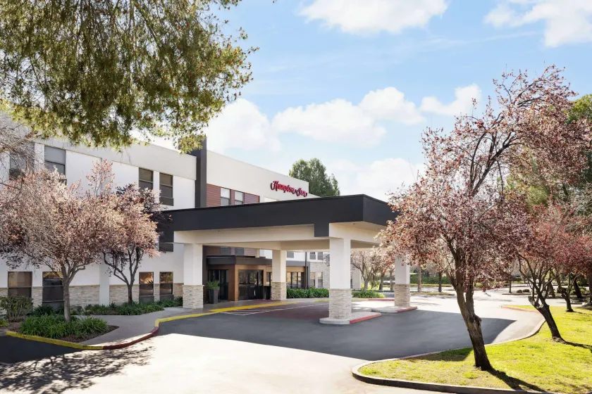 Hampton Inn Sacramento/Rancho Cordova - Image 1