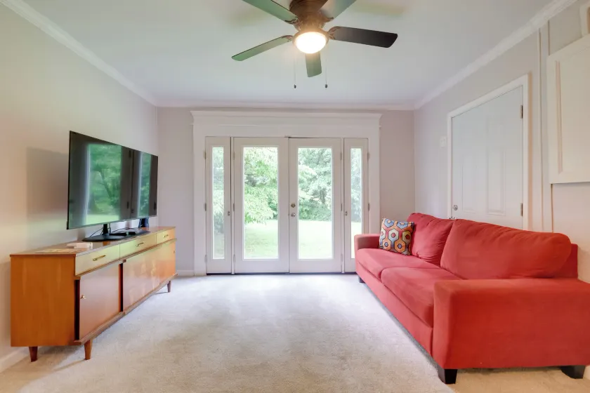 Dock Access: Waterfront Studio in Colonial Beach! - Image 1