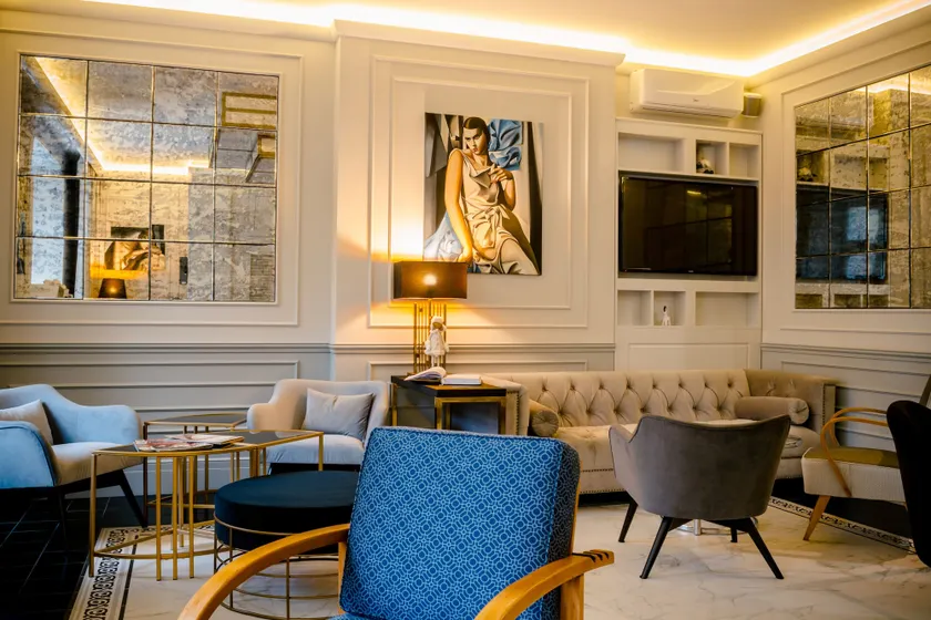 Amber Design Residence - Image 1
