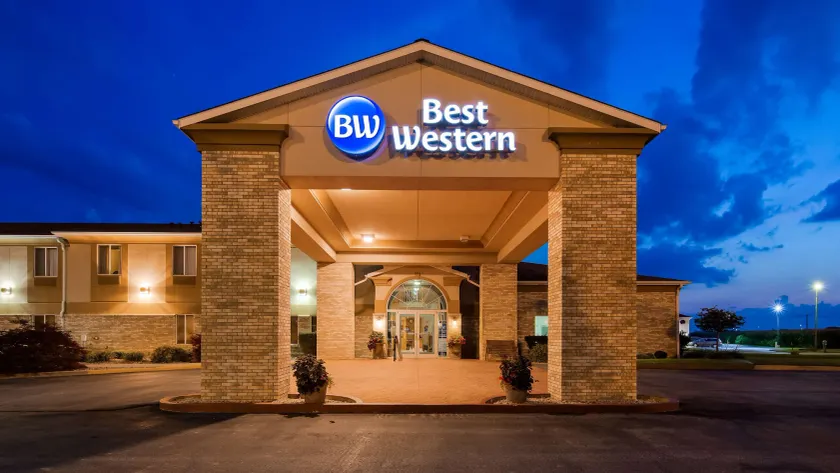 Best Western Wapakoneta Inn - Image 1