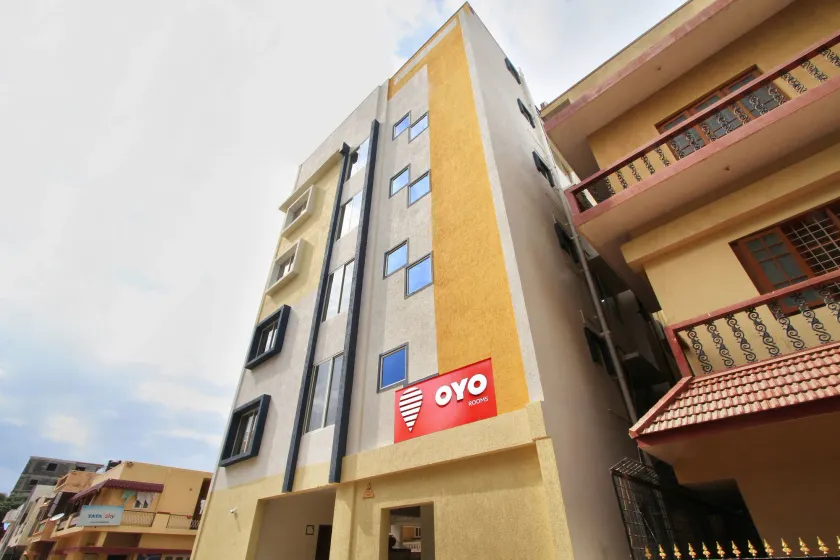 Hotel O Manu Residency - Image 1