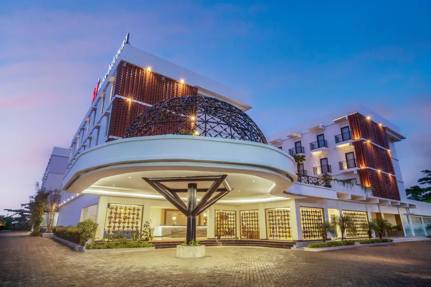 Swiss-Belcourt Lombok - Image 1