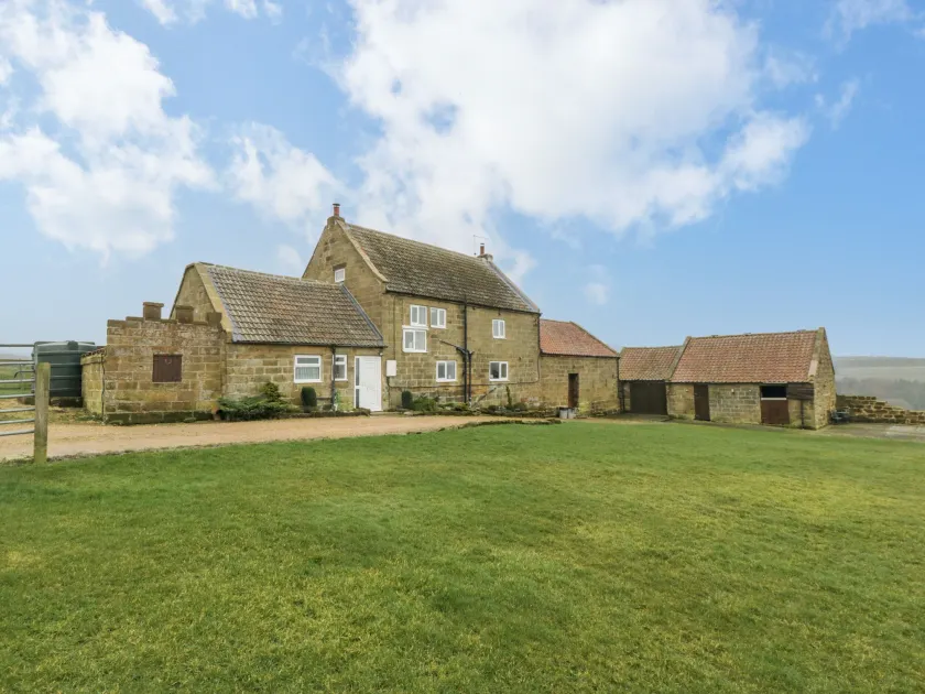 Tidkinhow Farm - Image 1
