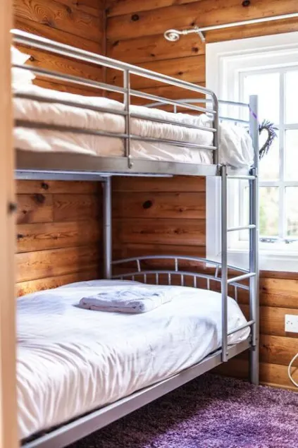 Brenin 3 Bedroom rural wood Lodge - Chambre