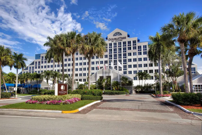 DoubleTree by Hilton Deerfield Beach Boca Raton - Image 1