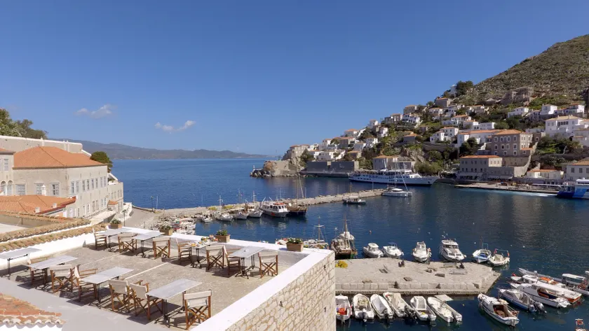 Douskos Port House - Image 1