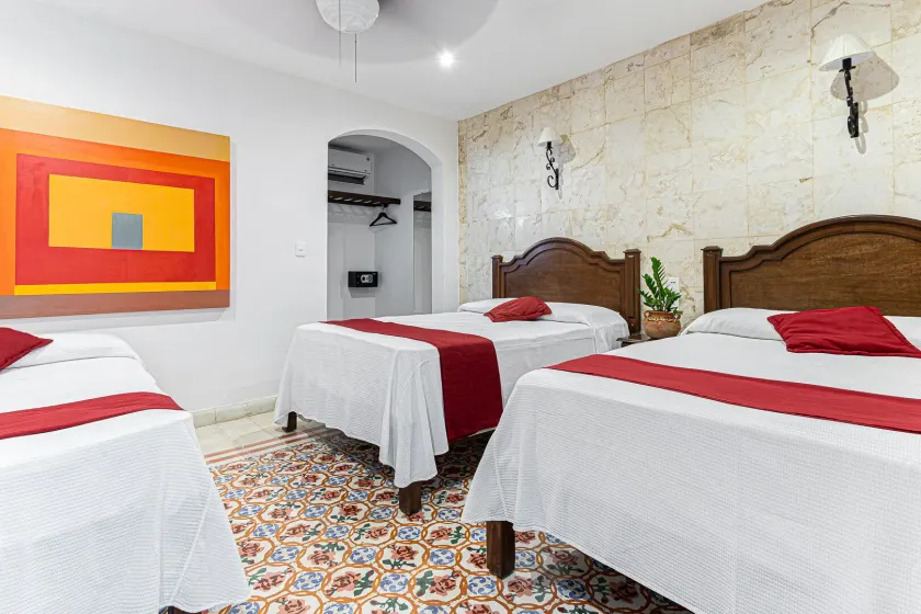 La Aurora Hotel Colonial - Image 1