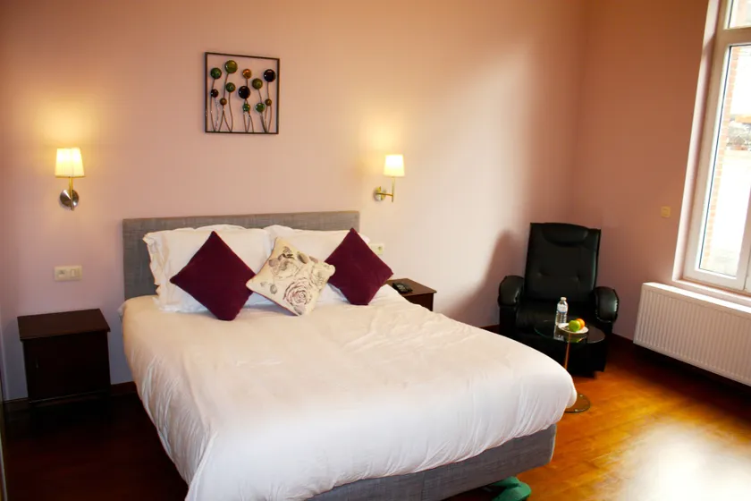 EU Guesthouse - Image 1