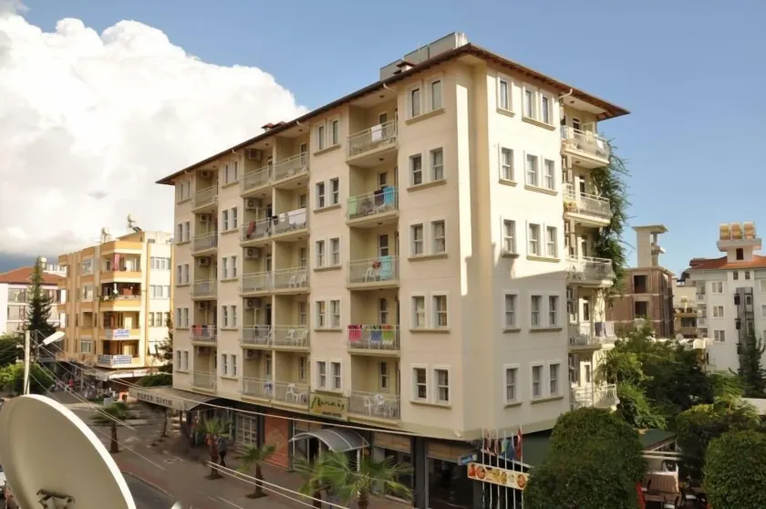 Narcis Apart Hotel - Image 1