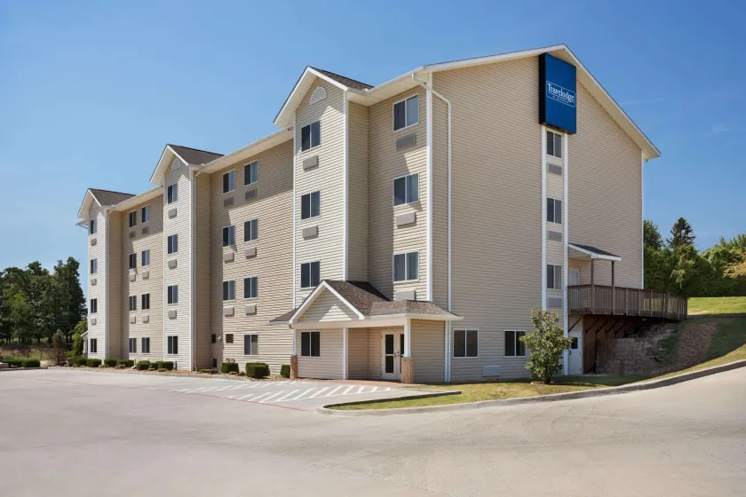Travelodge by Wyndham McAlester - Image 1