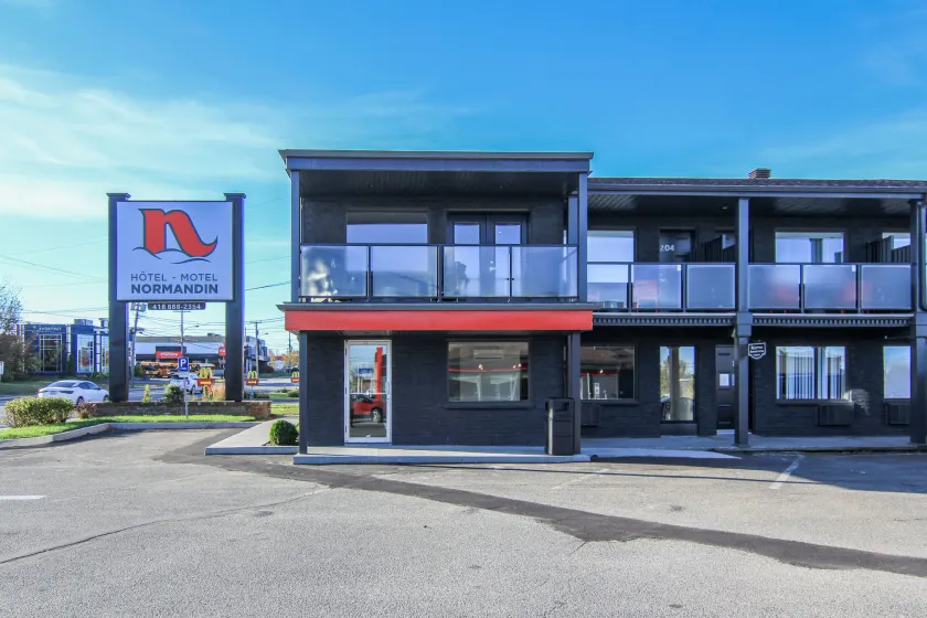 Hôtel-Motel Normandin Alma - Image 1