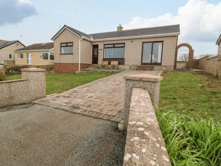Awelfryn - Image 1