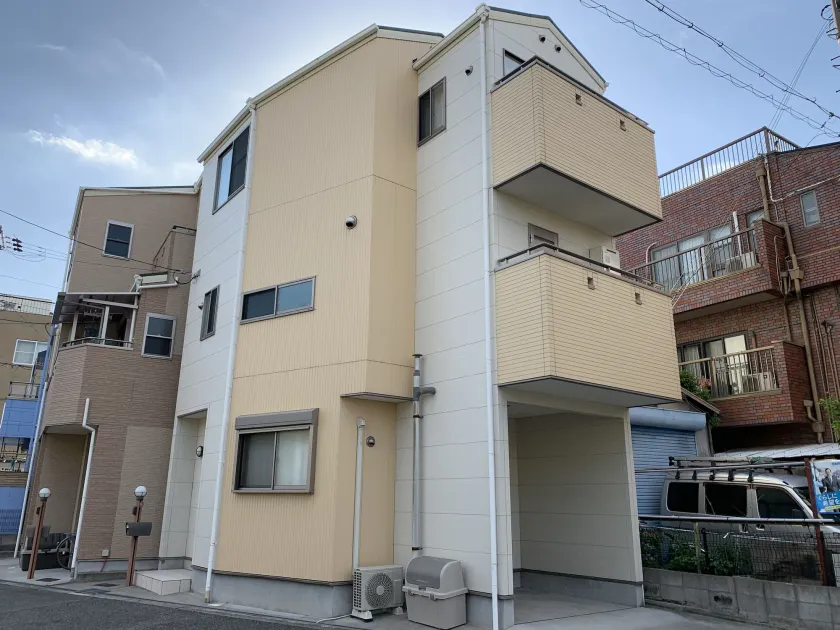 Liaison House Universal Gateway - Image 1
