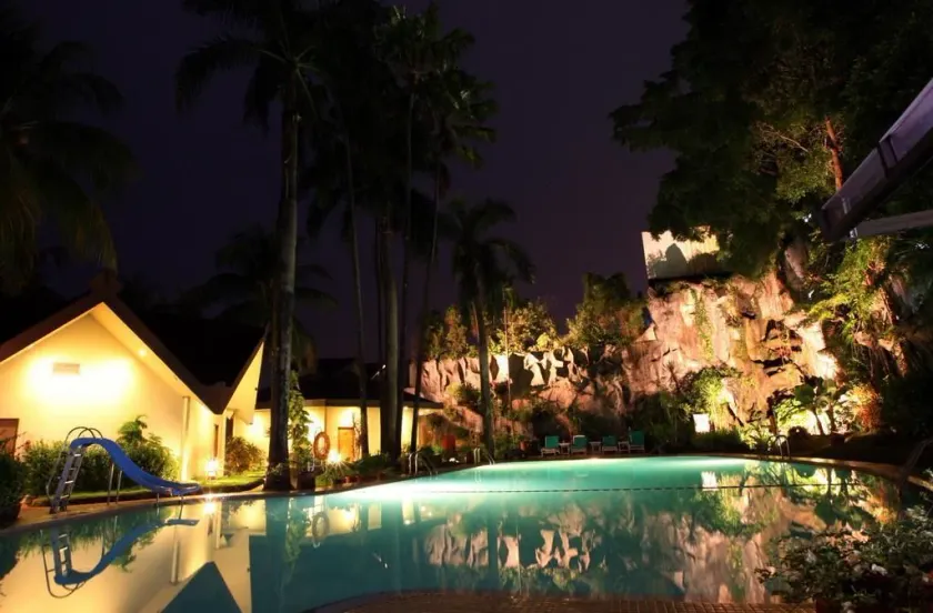 Makassar Golden Hotel - Image 1