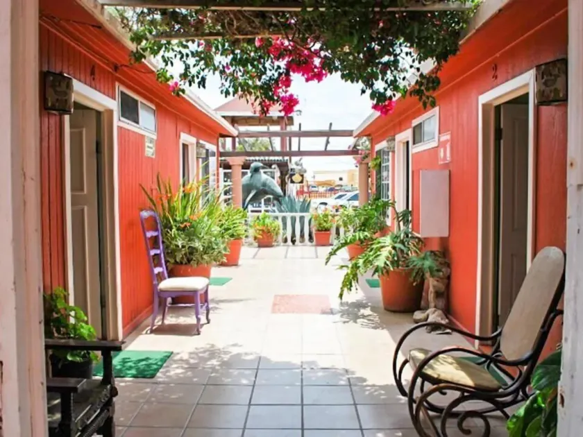 Malarrimo Restaurant Hotel & RV Parking - Image 1