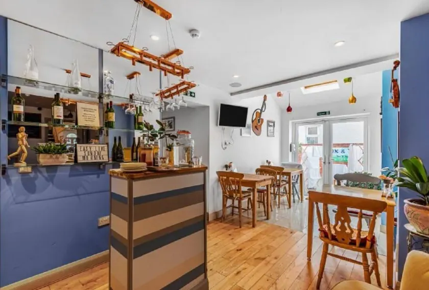 Oxford Guest House - Image 1