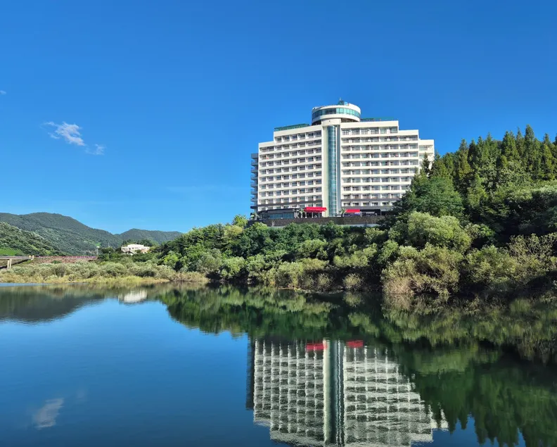 VIVACE RESORT - Image 1