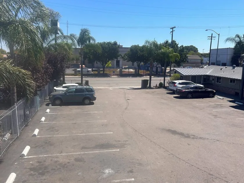 Executive Lodge Inn Stockton CA - Image 1