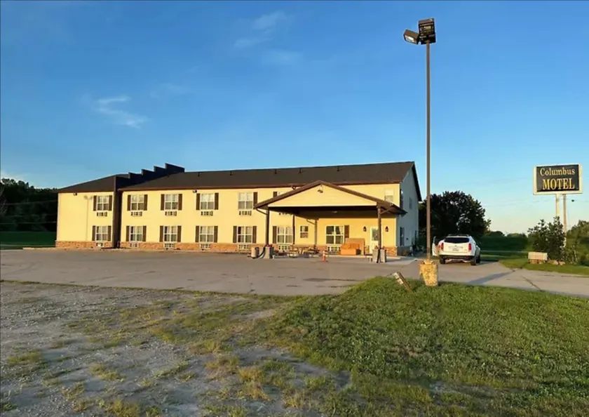 Columbus Motel - Image 1